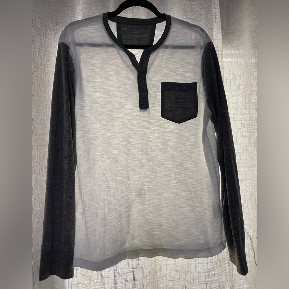 Banana Republic Men’s “The Vintage T”